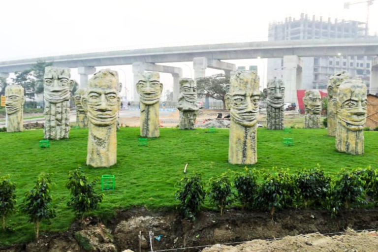 21 Pillars, Newtown, Akankha,